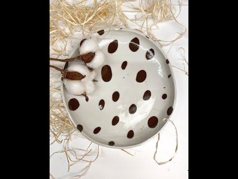 How to make ceramics without a wheel Porcelain plate with a dot pattern