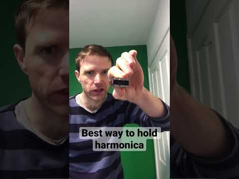 Beginner Harmonica Lesson 1 Holding the harmonica properly