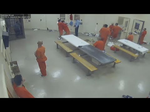 Inmate kills cellmate and hides body without guards noticing