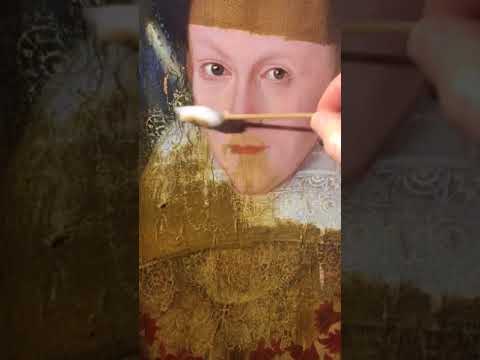 Philip Mould Removing of yellowing varnish Year 1618 Medieval painting renovation Part 2