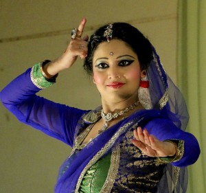 Sangeeta Majumder and Strings N Steps Pose
